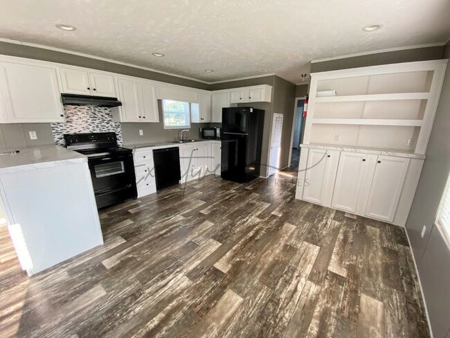 Photo - Bright & Spacious 3-Bed, 2-Bath Mobile Hom...