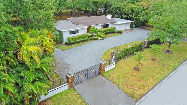 Building Photo - 8750 SW 96th St Rental