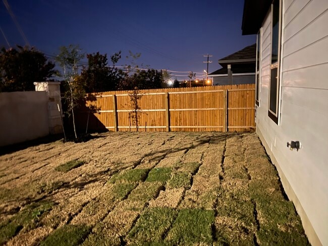 Photo - 7750 Chatham Plz