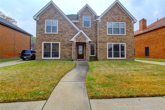 Building Photo - 6002 Thom Rd