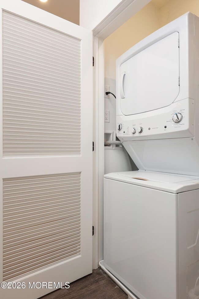 6 West End Ct Unit 310