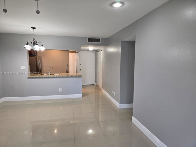 Building Photo - 4272 NW 89th Ave Unit 207A