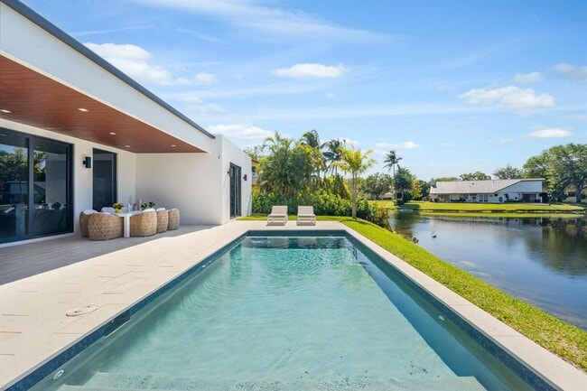Photo - 1000 SW 93rd Ave