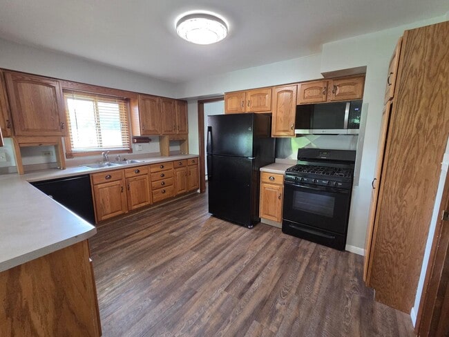 Photo - 1200 Ingot St
