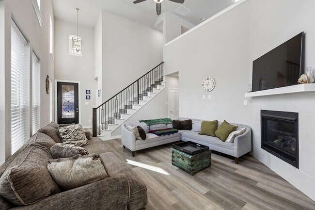 2321 Green River Rd
