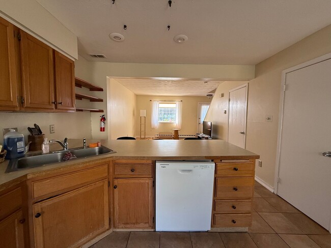 Photo - 3 Bedroom Townhome in Woods Edge!