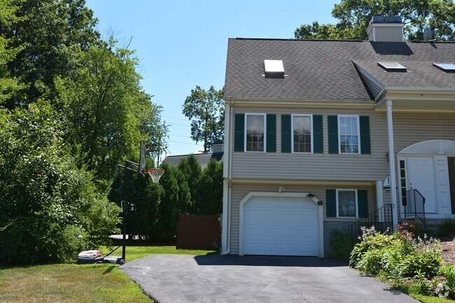 Building Photo - 55 Arrowwood Dr Rental