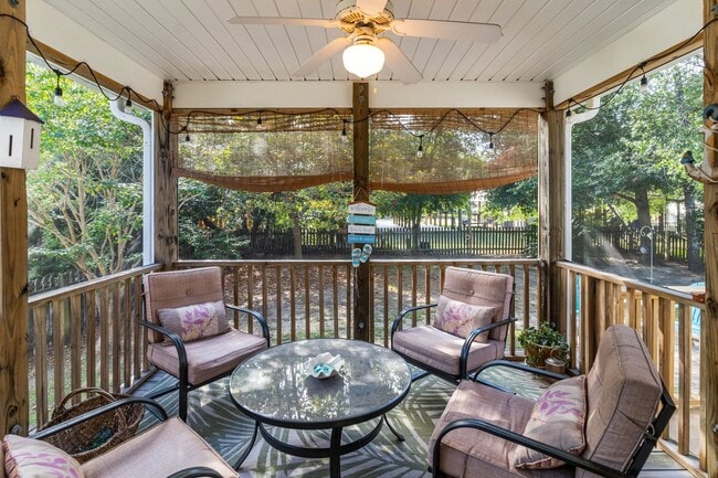 Photo - PERFECT "WORK FROM HOME" LOCATION