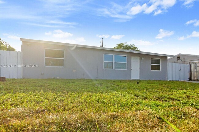 Building Photo - 1481 SW 49th Ave