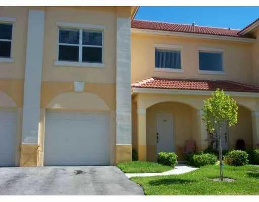 Building Photo - 209 Talia Cir