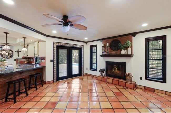 Building Photo - 2077 Racimo Dr Rental