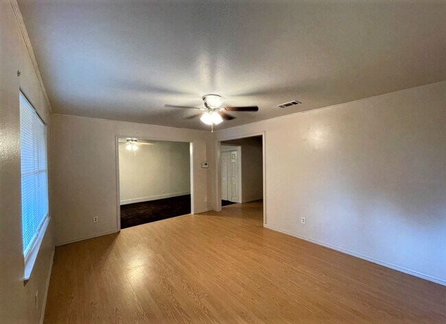 Photo - 5030 Stardust Dr