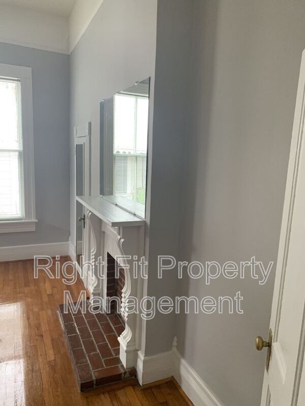 Photo - 2012 6th Ave