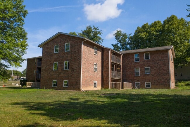 exterior - Villa Court Apartments