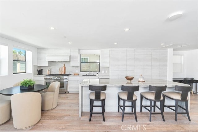 Photo - 1034 W Balboa Blvd Unidad B