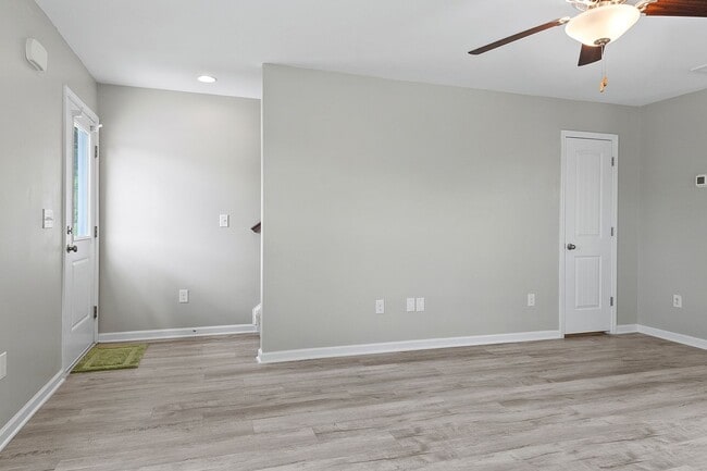 Sala de estar - 207 Royal Way