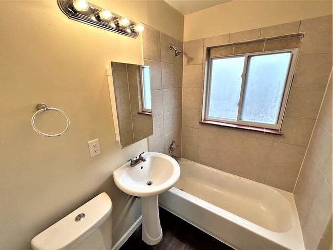 Photo - 1312 S Broadway