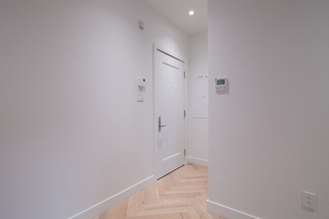 Photo - 590 Av. Outremont Unit 106