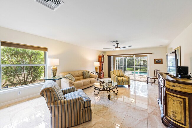 Photo - 8458 Karina Ct