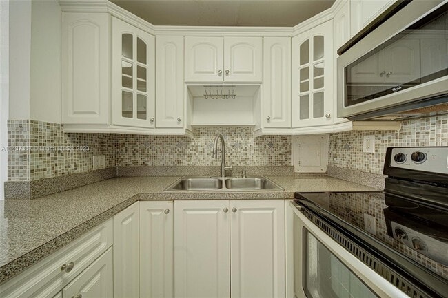 Photo - 10400 SW 108th Ave Unit A407