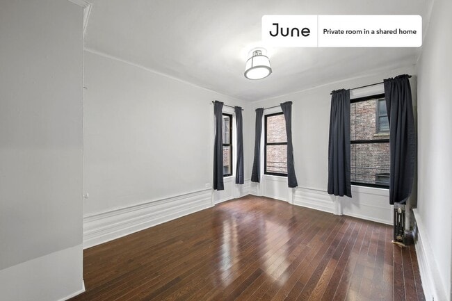 Room in Shared 3 bed/1 bath home in Hamilton Heights
