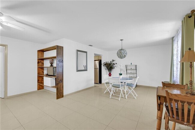 Photo - 16 Hibiscus Ave Unidad 16