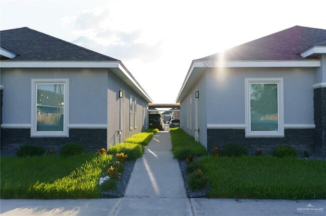 Building Photo - 14 N Blair Ave Unit 2