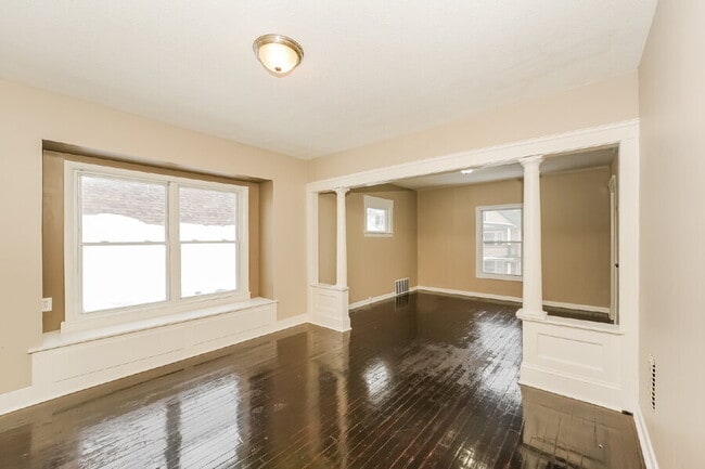 Photo - 3870 W 19th St Unidad 2