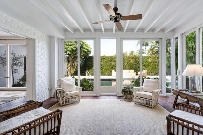 Photo - 259 Queens Ln