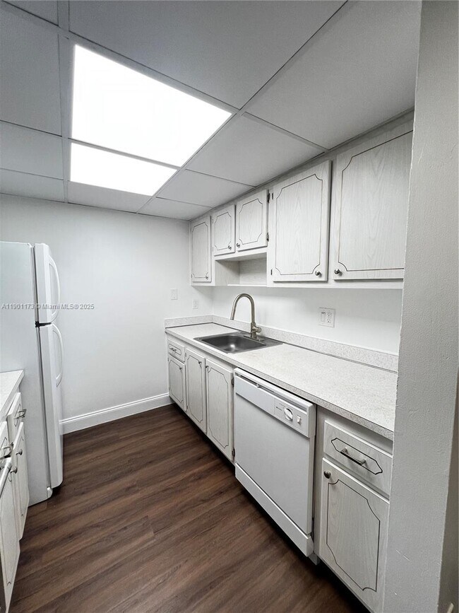 Photo - 14301 N Kendall Dr Unit 411B