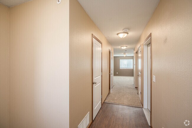 2BR, 1.5BA - 1355SF - Entry