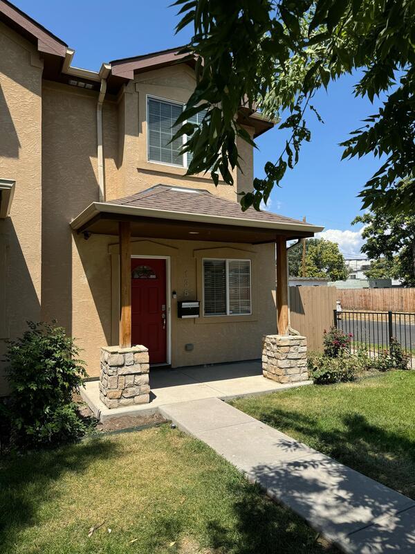 Photo - 135 Galapago St