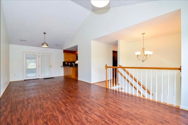 Photo - 5348 Cave Spring Ln