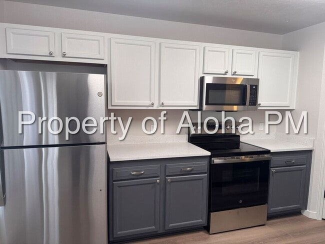 Photo - 1069 W Pine Ave