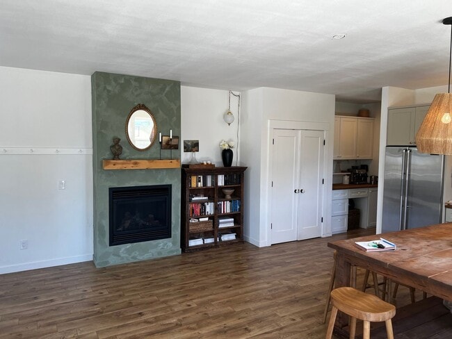 Photo - 20655 Cooley Rd