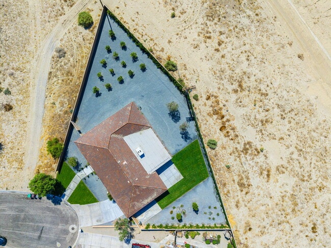 Building Photo - 79869 Hummingbird Ln Rental