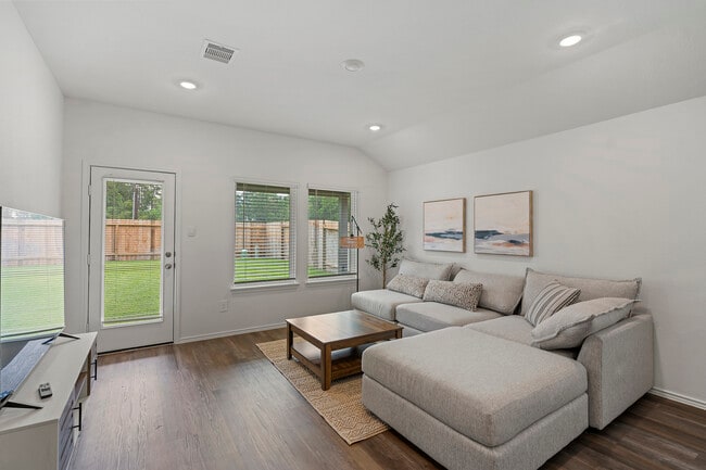 5414 Magnolia Heath Ln