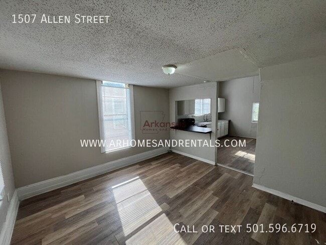 Photo - 1507 Allen St