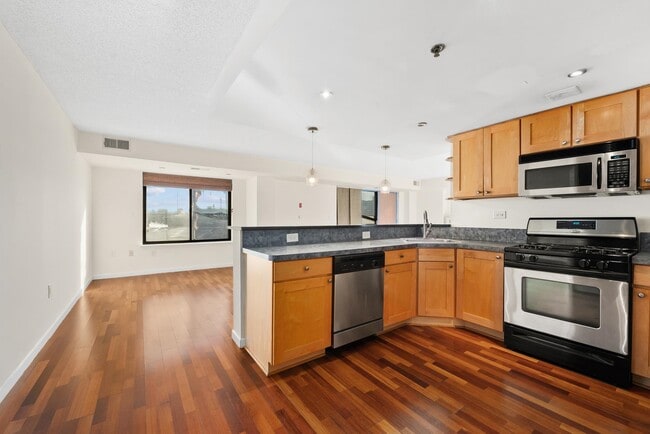 Photo - 700 1st St Unit 6J