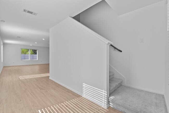 Photo - 18718 Clearwater Brk Dr