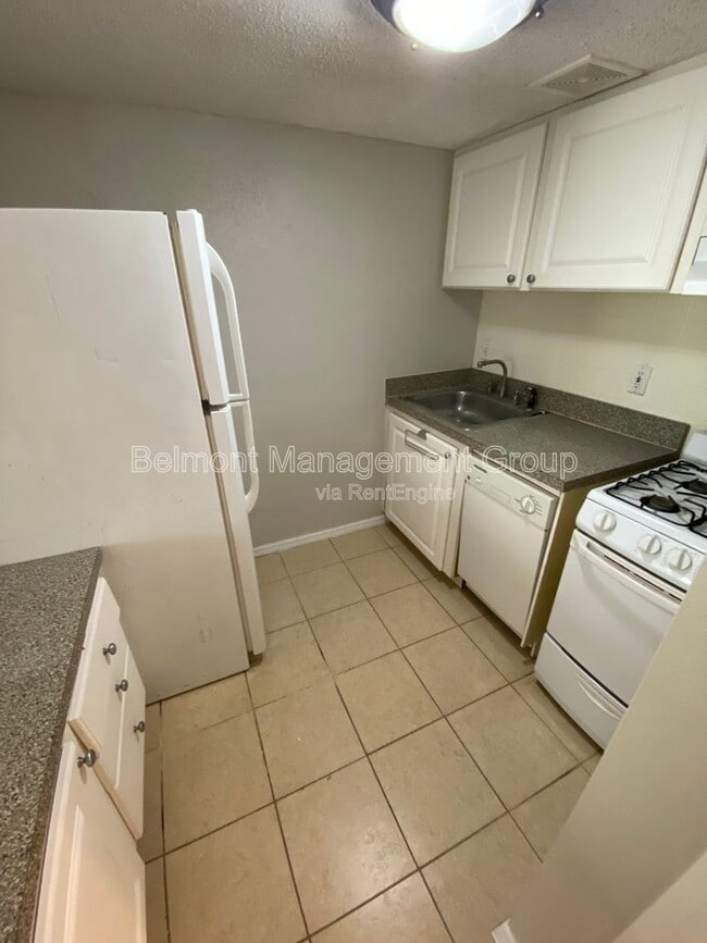 Photo - 126 Blue Point Way