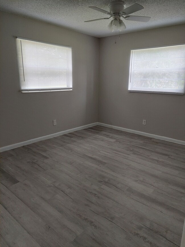 Bedroom #1 - 653 Bonnie Ln