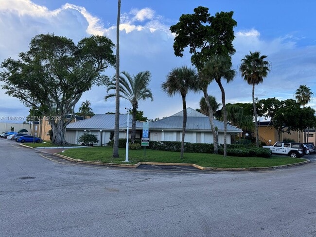 Photo - 4453 Treehouse Ln Unit C15