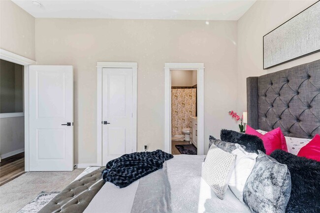 Building Photo - 405 Stonework Garden Ln