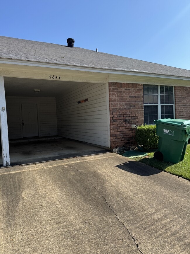 Photo - 4843 N Park Rd