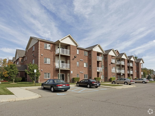 The Villages-Hickory Pointe - The Villages-Hickory Pointe Apartments
