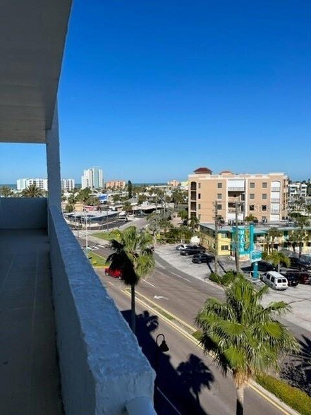 Photo - 285 107th Ave Unit 606