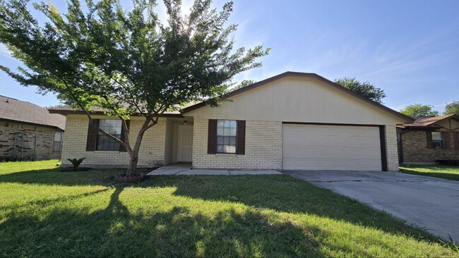 Front - 1907 Moonlight Dr House