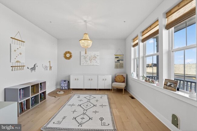 Photo - 22129 Clarksburg Rd