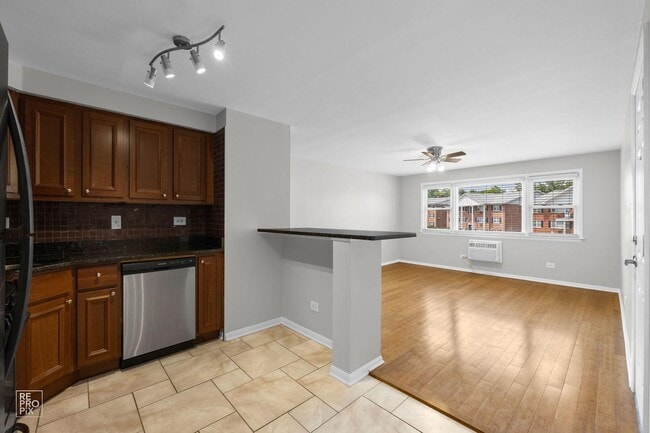 Photo - 8440 W 95th St Unit 6